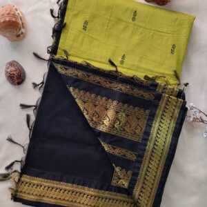 Kalyani Cotton Saree with contrast Blouse Piece